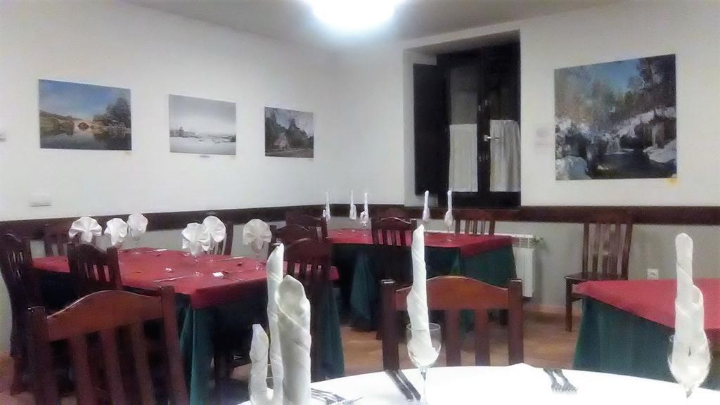 El Albergue Covaleda Esterno foto