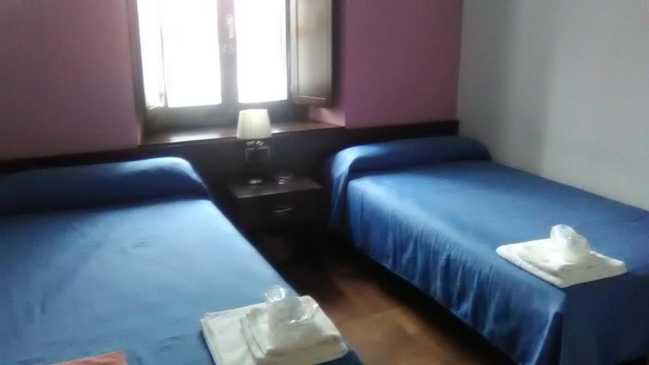 El Albergue Covaleda Esterno foto